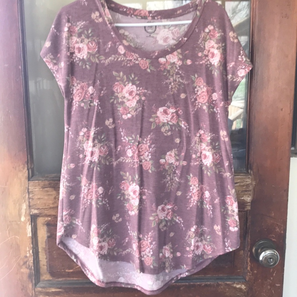 Short sleeved Maurices high low top